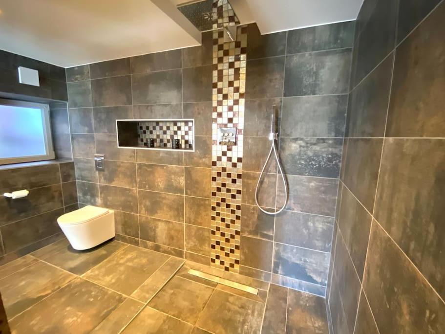 Oberbronn Gite Classe 4 Etoiles  La Maison Du Tonnelier المظهر الخارجي الصورة